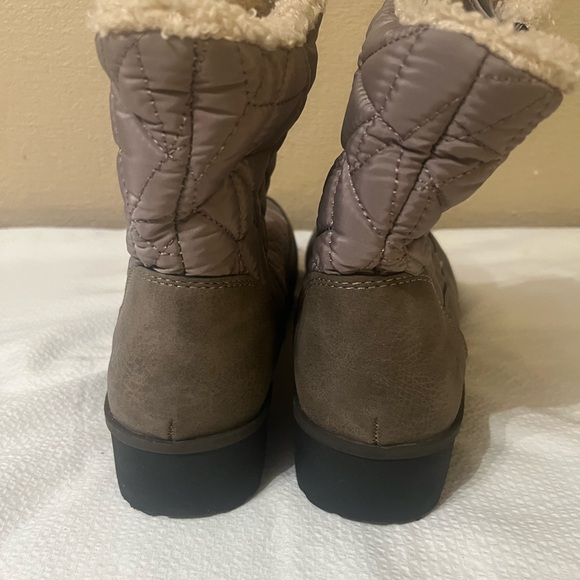 JBU Free Bird Ankle Boots - Picture 5 of 10